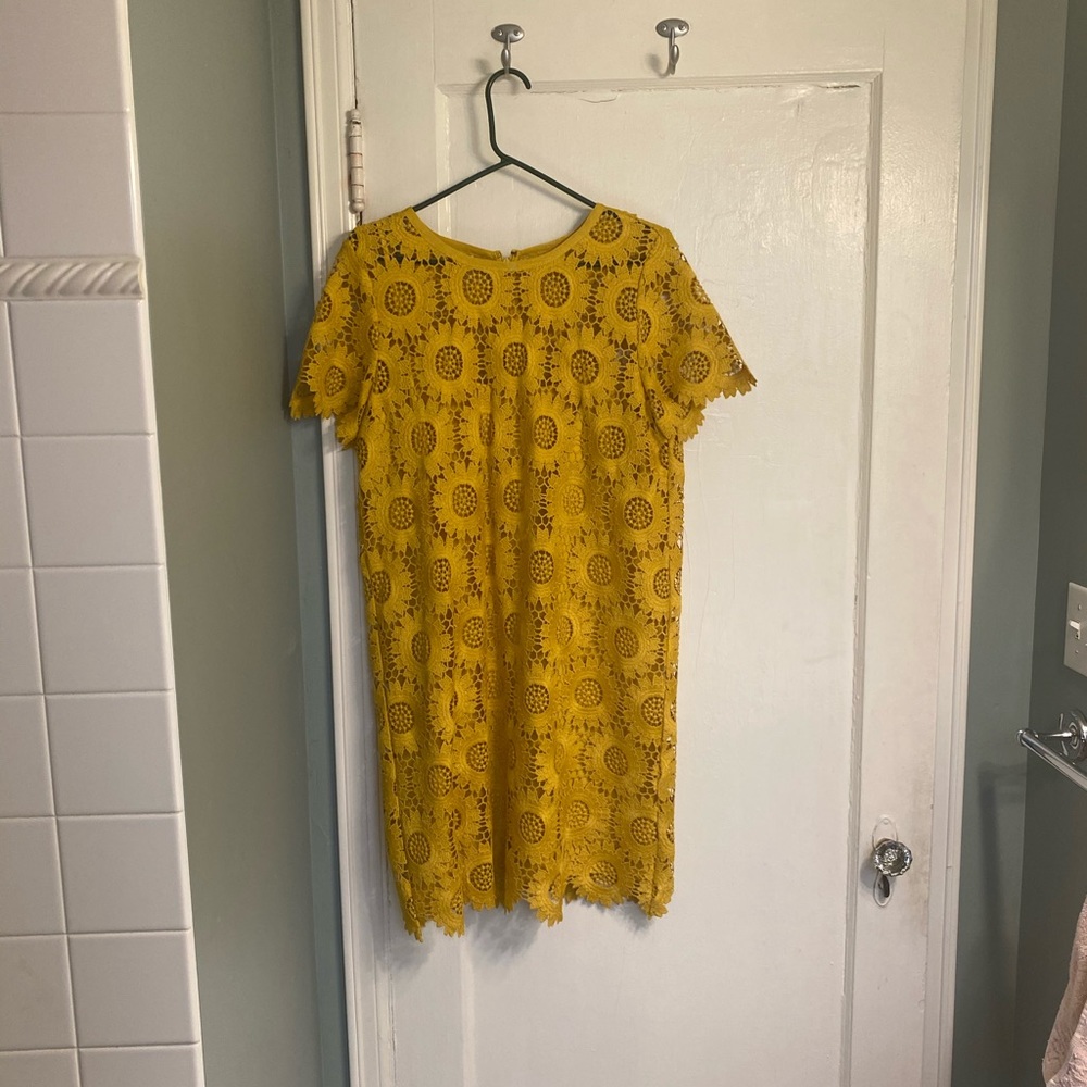 LOFT Sunflower Shift Dress - Picture 2 of 3